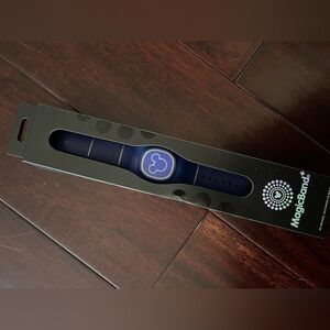 Brand new Disney MagicBand+